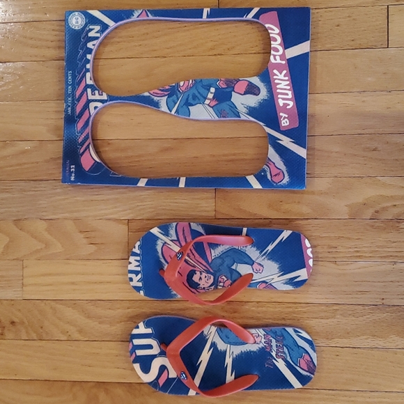 Kids Superman Flip Flops Size 5/6 - Picture 4 of 4